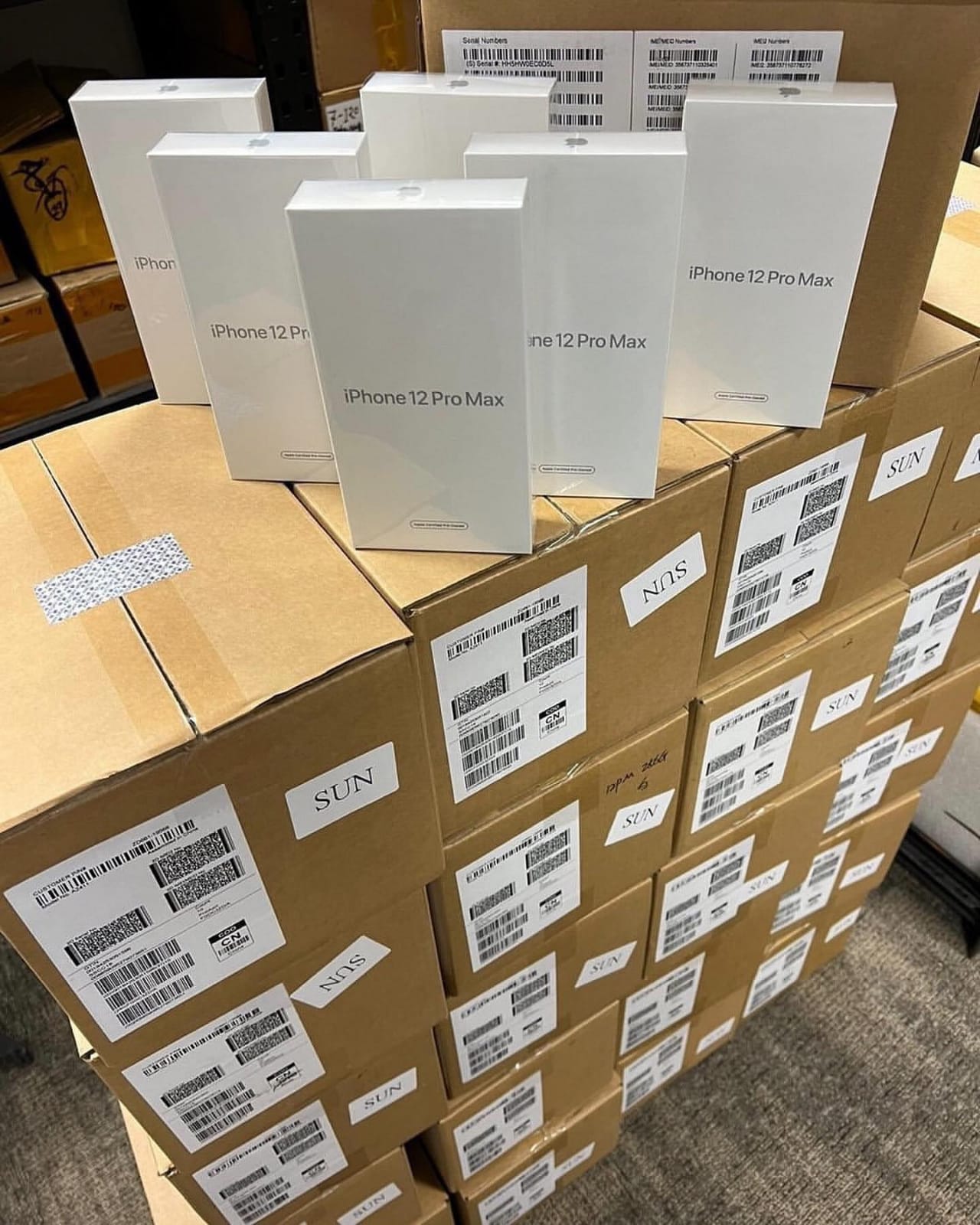 Wholesale Iphone 12 Pro Max Liquidation Pallet image 1